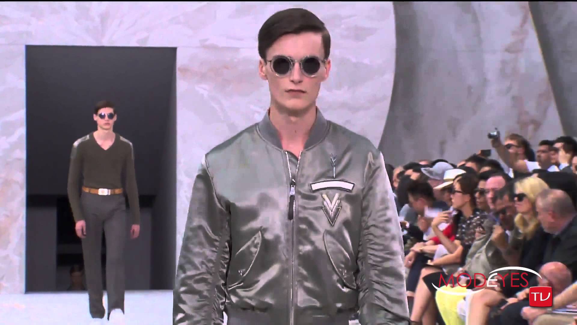 LOUIS VUITTON MENSWEAR SUMMER 2015 FULL SHOW HD