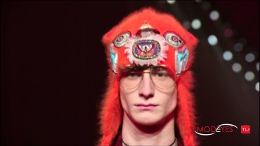 GUCCI | MAN FASHION SHOW – FALL WINTER 2016/2017 | HD